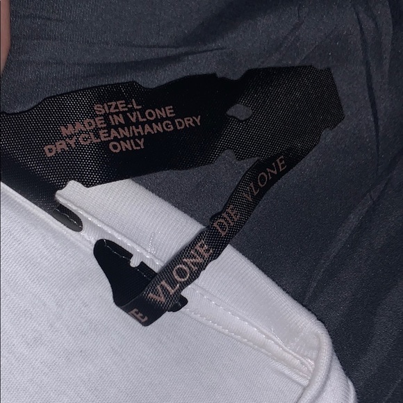 VLONE love tee - Picture 3 of 3